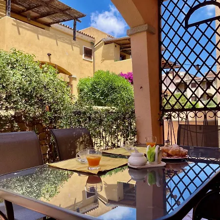 Apartment Casa Sibilla. Con Giardino E Piscina.
