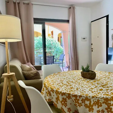 Casa Sibilla. Con Giardino E Piscina. Apartment Olbia