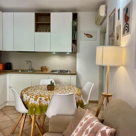 Casa Sibilla. Con Giardino E Piscina. *